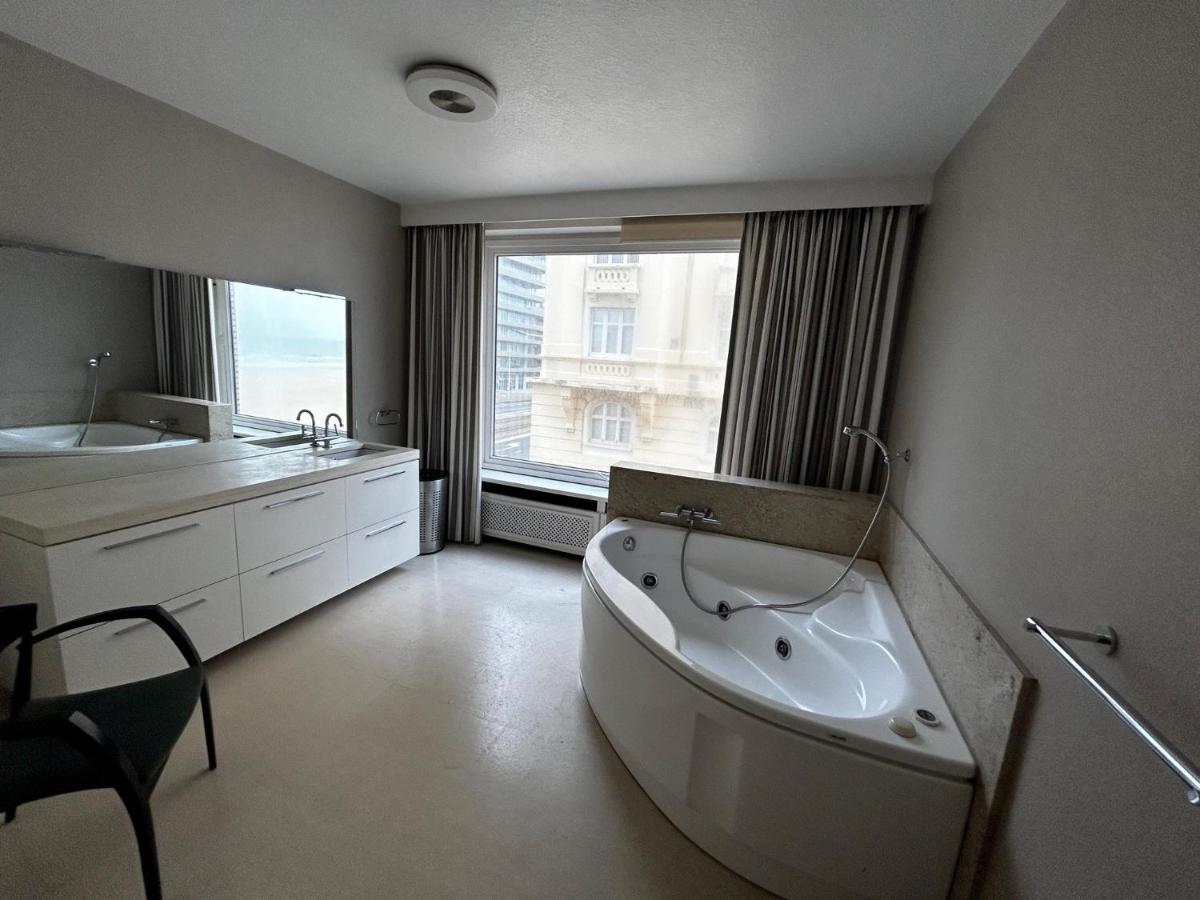 Very Spacious Family Apartment With Seaview T16 Oostende Buitenkant foto